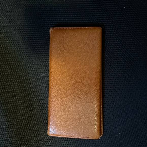 Burberry long wallet in Carmel. EUC with beautiful interior. See all pics. - Picture 9 of 9